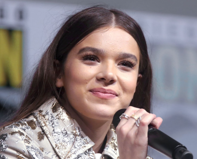 Hailee Steinfeld: Actress, Singer & Modern Icon